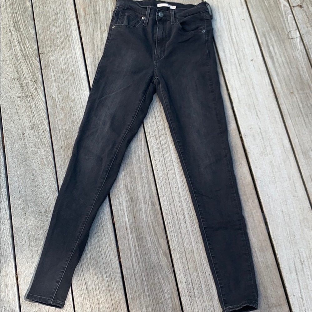 LEVI BLACK SKINNY JEANS